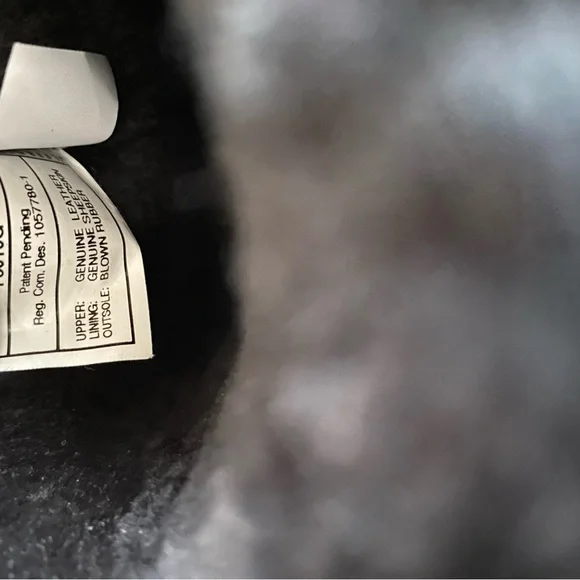 UGG BLACK MONGOLIAN BOOTS - Picture 8 of 11